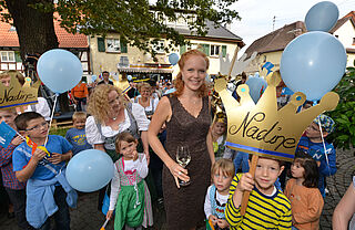 Windesheim, die Heimatgemeinde empfängt die 65. Deutsche Weinkönigin 08